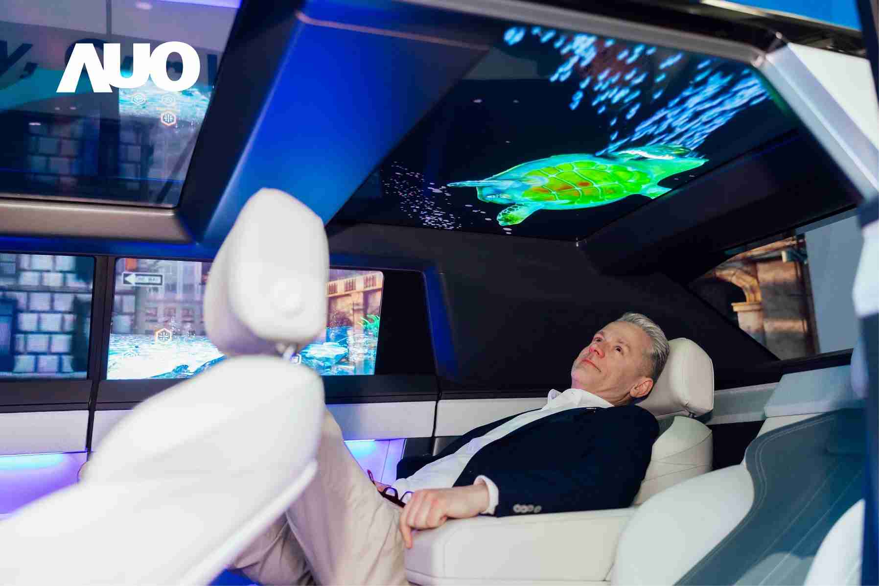 赏金国际Smart Cockpit 2025集Micro LED透明、、、大型化、、可挠优势之大成，，携手BHTC打造未来视界的车用Display HMI解决方案